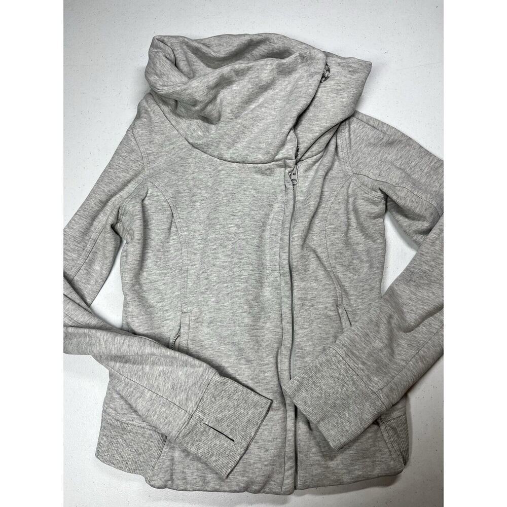 Lululemon Karmacollected Jacket Full zip Jacket lt grey Sz 6 snap shawl neck